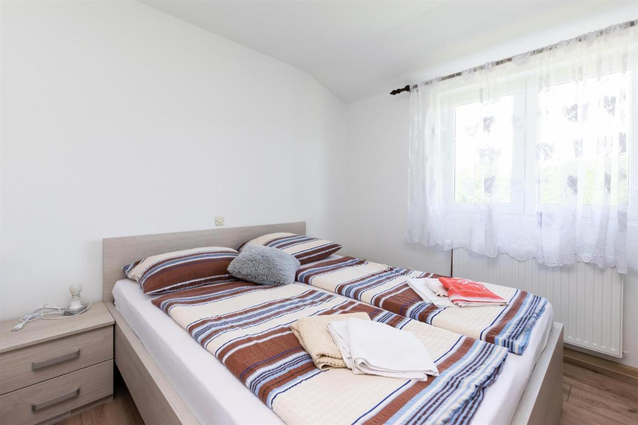 Apartments Boza Lopar Εξωτερικό φωτογραφία