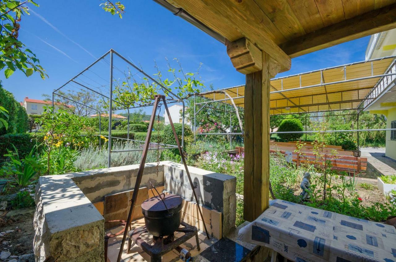 Apartments Boza Lopar Εξωτερικό φωτογραφία